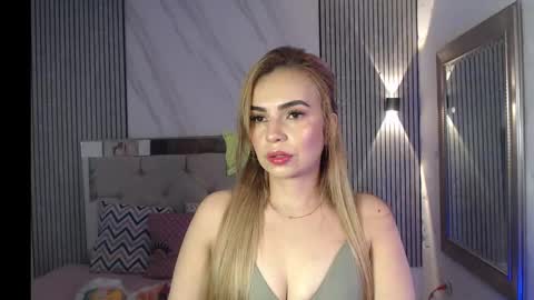 julieta__fox_ online show from October 19, 2:01 am