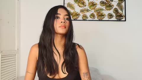 Snapshot of julieta_aguilar chatting on September 15, 7:14 pm Juli online show from September 15, 7:14 pm