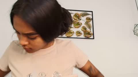 Snapshot of julieta_aguilar chatting on September 16, 7:37 pm Juli online show from September 16, 7:37 pm