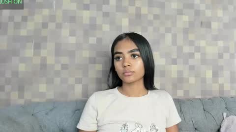 Snapshot of julieta_aguilar chatting on September 23, 7:39 pm Juli online show from September 23, 7:39 pm