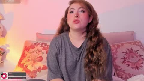 Snapshot of julieta_cooper20 chatting on October 12, 3:16 am Juli online show from October 12, 3:16 am