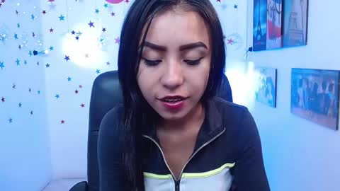 julieta_fn online show from March 6, 12:52 pm