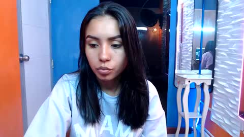 julieta_fn online show from October 8, 1:31 pm