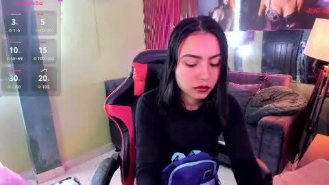 julieta_fn online show from July 29, 2:15 pm