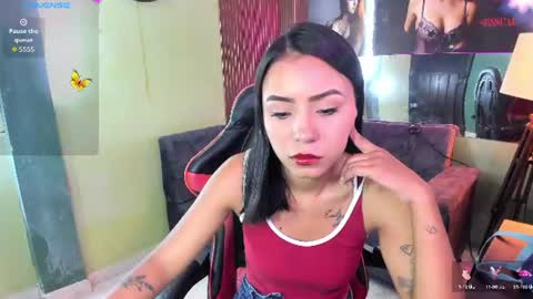 julieta_fn online show from August 3, 1:38 pm