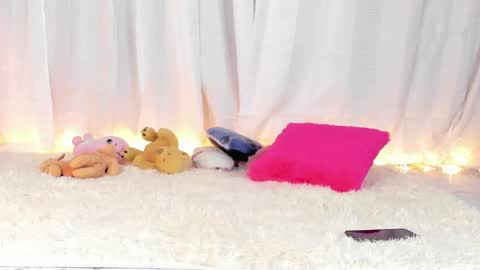 Julieta  online show from December 5, 3:15 am