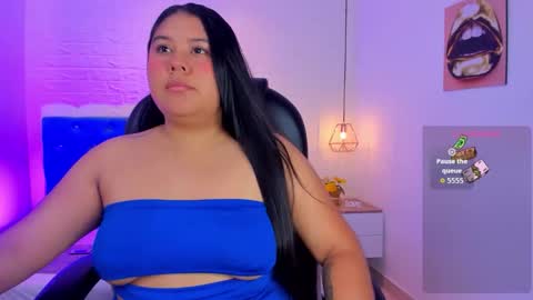 Snapshot of julieta_miller01 chatting on October 3, 11:40 am Julieta Mille online show from October 3, 11:40 am