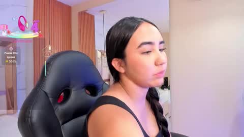 Snapshot of julieta_rose__ chatting on October 27, 10:14 pm online show from October 27, 10:14 pm