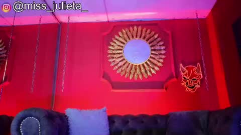  Julieta  online show from July 14, 1:06 pm