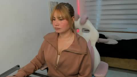 julieta_star69 online show from June 15, 6:43 pm