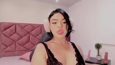 Snapshot of julieta_sweett20 chatting on November 3, 1:45 pm Julieta online show from November 3, 1:45 pm