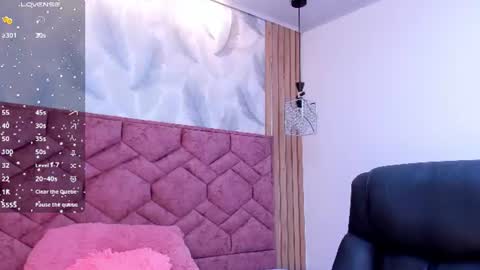 Snapshot of julieta_sweett20 chatting on June 10, 1:21 pm Julieta online show from June 10, 1:21 pm