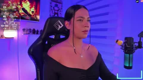 Snapshot of julietariverss chatting on November 19, 12:32 am Julieta online show from November 19, 12:32 am