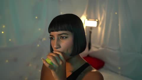 Snapshot of julietawinona chatting on March 11, 9:04 pm julietawinona online show from March 11, 9:04 pm