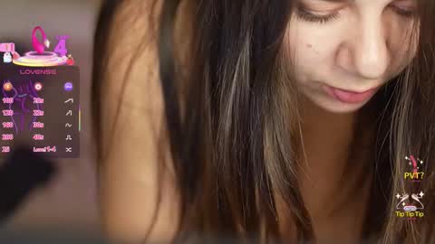 Snapshot of julietdream chatting on November 29, 8:50 am J U L I E T online show from November 29, 8:50 am