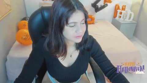 Snapshot of julieth_brown_ chatting on November 2, 11:45 am Julieth  online show from November 2, 11:45 am