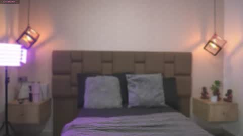 Snapshot of julieth_rojas chatting on June 14, 4:36 am julieth_rojas online show from June 14, 4:36 am