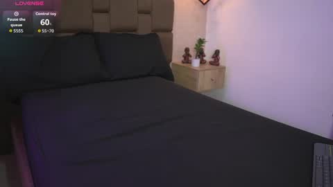 Snapshot of julieth_rojas chatting on June 29, 4:41 am julieth_rojas online show from June 29, 4:41 am