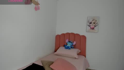 julieth online show from January 7, 1:13 pm