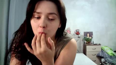 Snapshot of julietkalen chatting on January 16, 9:48 am Julietkitty online show from January 16, 9:48 am