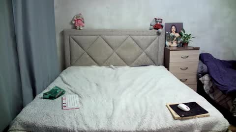 Snapshot of julietkalen chatting on January 24, 9:17 am Julietkitty online show from January 24, 9:17 am