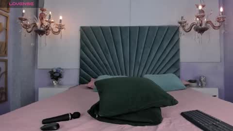 Snapshot of julietsofia chatting on September 25, 3:54 am Juliet online show from September 25, 3:54 am