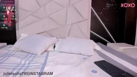 Snapshot of julietsofia chatting on June 8, 7:58 pm Juliet online show from June 8, 7:58 pm
