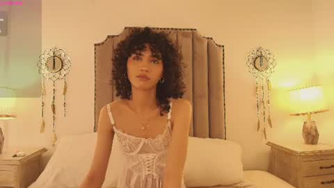 julietta    online show from June 12, 12:59 pm