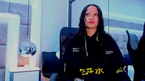 Hi guys It is a pleasure to have you here I am Julieta  online show from September 28, 12:21 pm