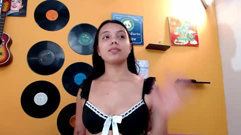 juliette18rose online show from May 17, 7:54 pm