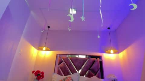 juli  online show from February 24, 7:34 pm