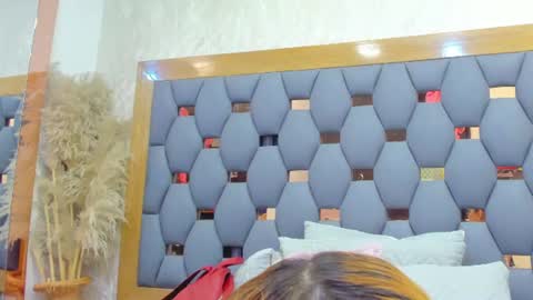 juliette_pretty_ online show from June 19, 7:06 pm