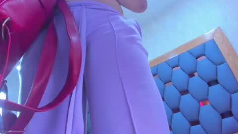 juliette_pretty_ online show from July 11, 7:05 pm