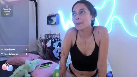 Snapshot of juliette_sweet05 chatting on September 27, 12:59 am juliette online show from September 27, 12:59 am