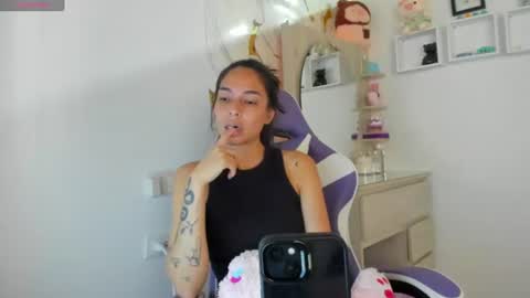 juliette online show from July 28, 8:52 pm