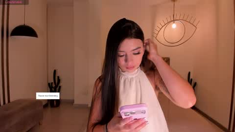 Juliette Moreau online show from May 3, 11:27 am