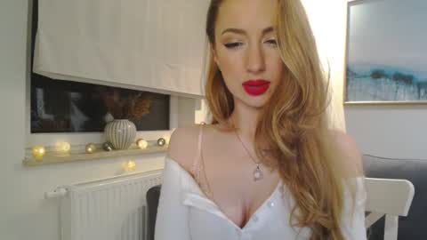 JulietteSensual online show from February 16, 10:43 pm