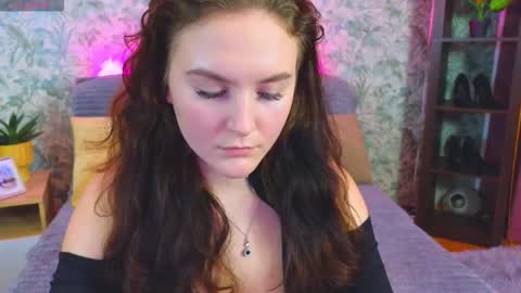 Julia online show from November 10, 2:38 pm