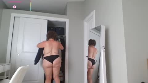Juli Monroe online show from May 1, 3:16 pm