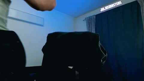 JULiUS   online show from February 4, 10:13 pm