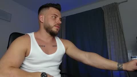 JULiUS   online show from February 14, 10:25 pm