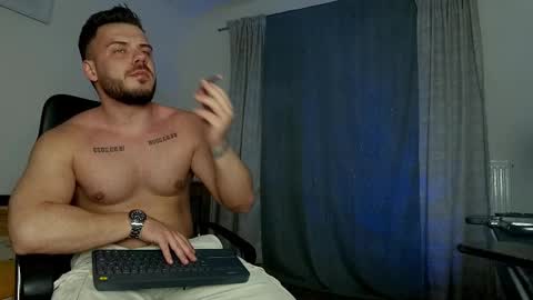 JULiUS   online show from February 24, 8:25 pm