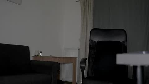 JULiUS   online show from October 5, 6:50 pm