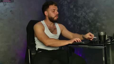 JULiUS   online show from November 18, 10:14 pm