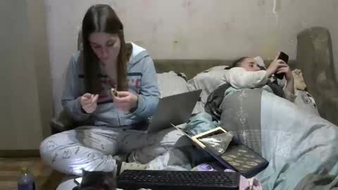 Snapshot of juliya_katie chatting on November 1, 6:54 pm Juliya Katie online show from November 1, 6:54 pm