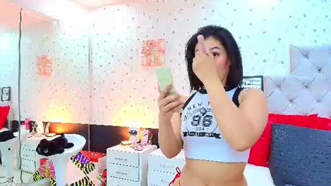 Julieta Reyes   online show from June 22, 12:02 pm