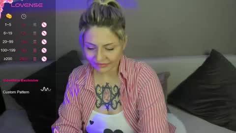 Jully online show from February 9, 10:09 am