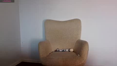 Jully online show from December 20, 11:28 am