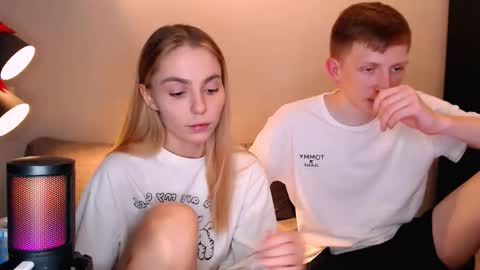 Snapshot of julsweet chatting on November 13, 10:52 pm sweet online show from November 13, 10:52 pm