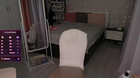 Snapshot of julvilnet chatting on October 23, 5:23 pm Julia online show from October 23, 5:23 pm